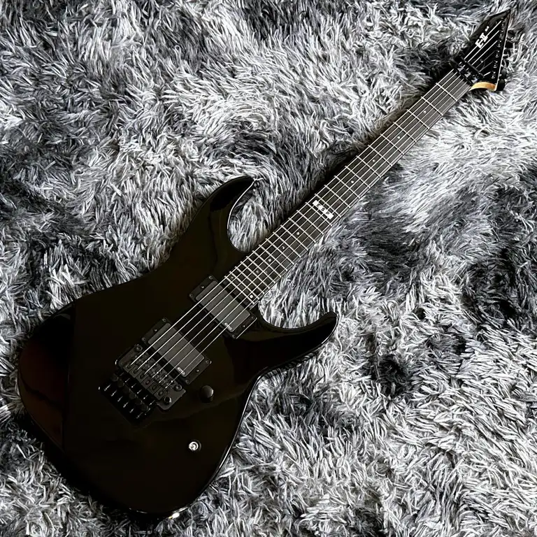 E-II M-II NECK THRU · Black