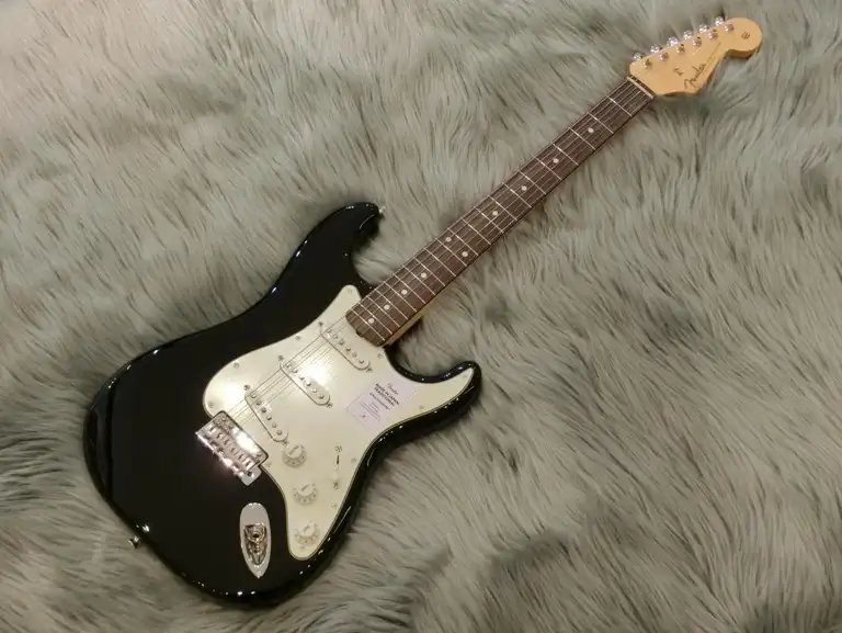 Fender Made in Japan Traditional 60s Stratocaster Rosewood