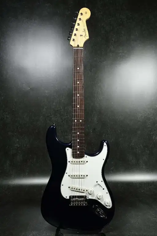 Fender FSR Collection Made in Japan Hybrid II Stratocaster Rosewood