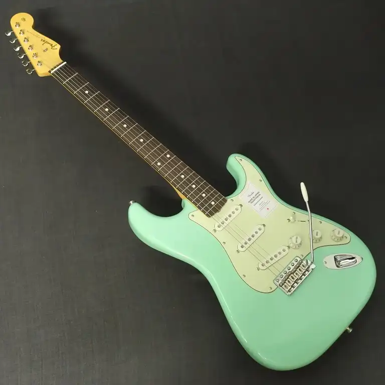Fender Made in Japan Traditional 60s Stratocaster Rosewood